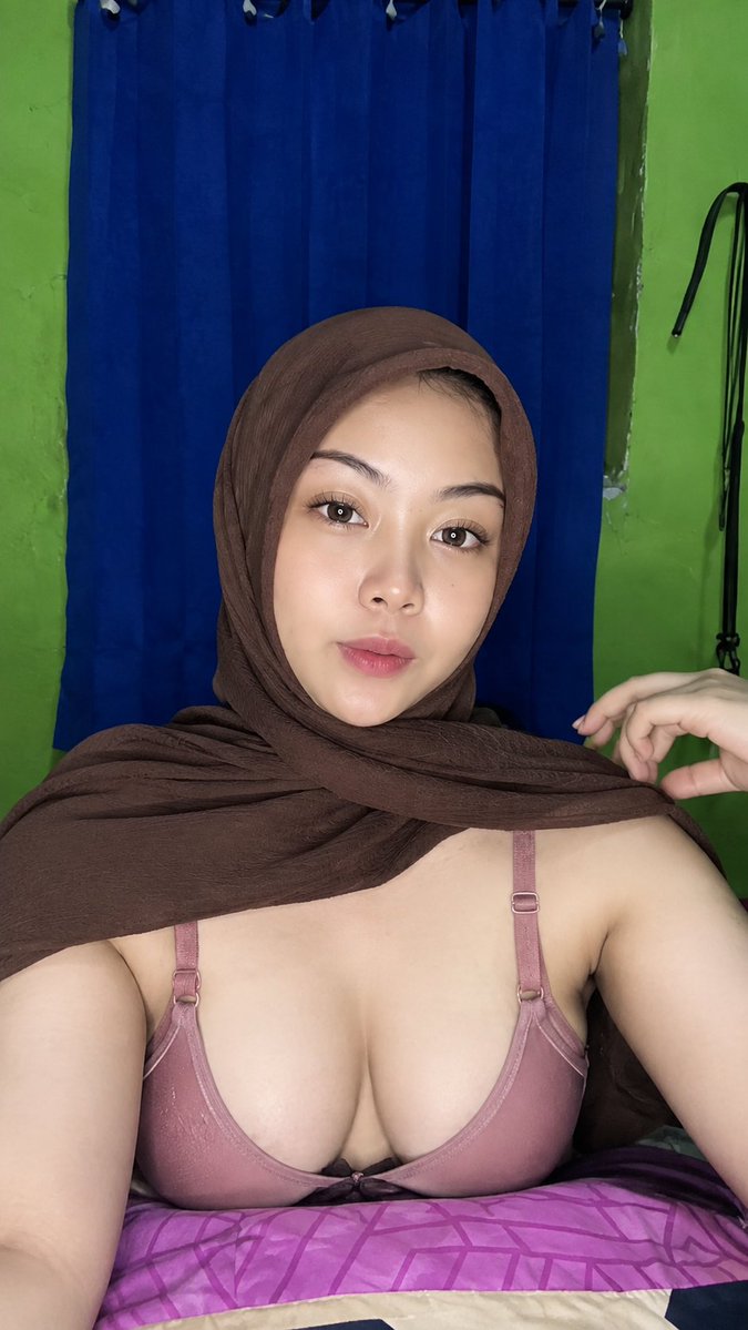 mila_maulidina5 tweet picture