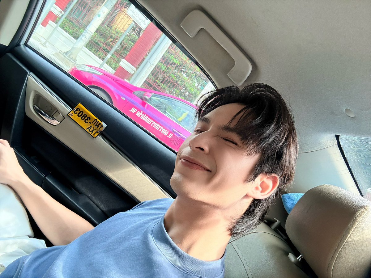 Dinodonut9's tweet photo. แว๊บที่แปลว่าวิ่ง 😜 https://t.co/iahLl6YOYX