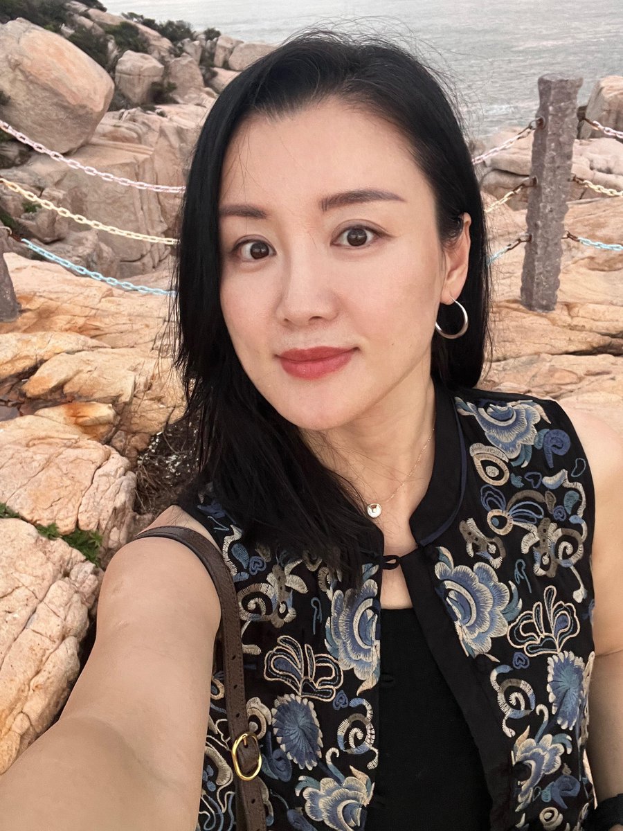 S3S66's tweet photo. 很认同这段话：
成人异性之间的真的不会有什么纯友谊。在相处聊天之中，某一时刻都会有和对方上床的想像，一旦机缘成熟了，就双向奔赴去床上了。 https://t.co/HwIMhndAE3