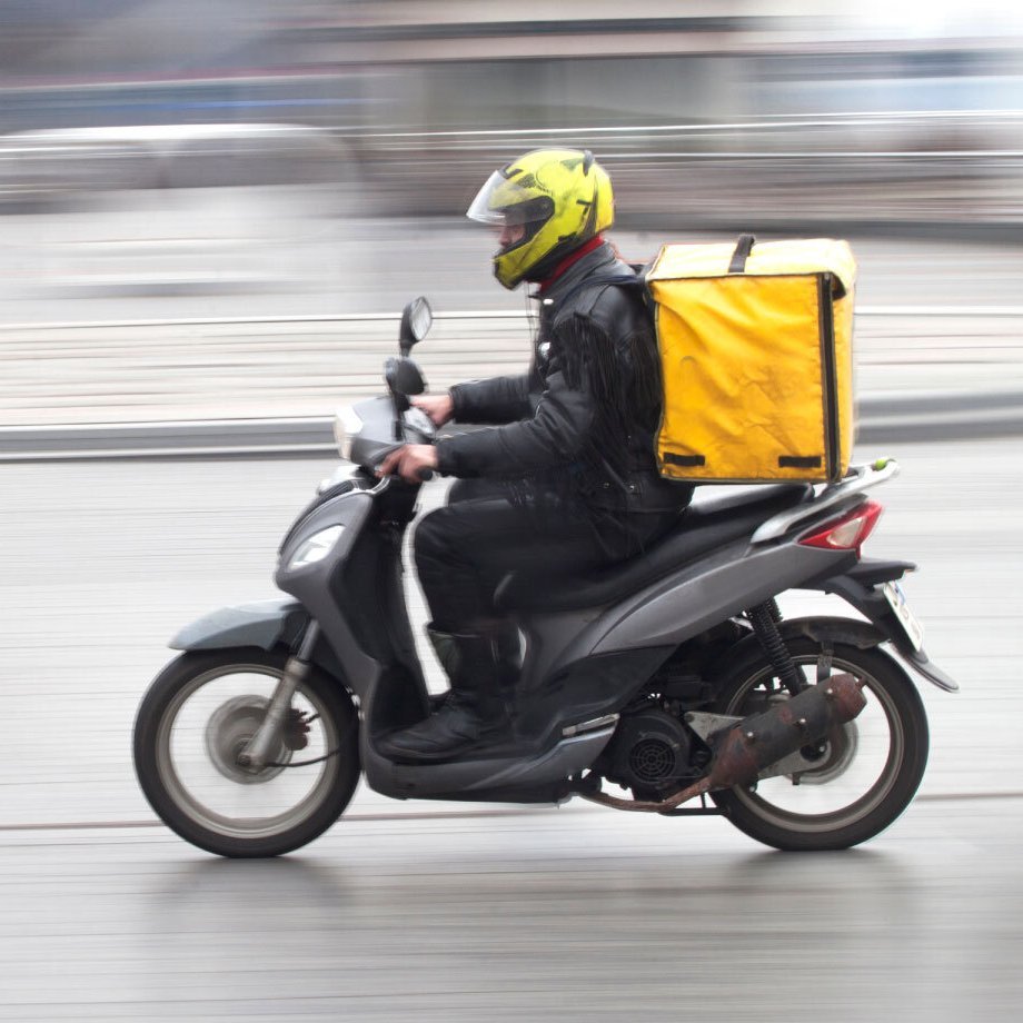 bpthaber's tweet photo. İçişleri Bakanı Çiftçi: "Türkiye’de şu an 2 kazadan biri motosiklet kaynaklı.

Bunların %16’sını kuryeler yapıyor." https://t.co/KVGalmL23o