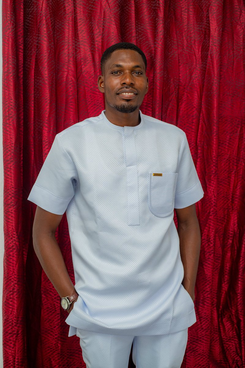 senyoc6's tweet photo. @TheCookieteeGH Hi and it’s my birthday 🎂 https://t.co/myl1Ku4KXj
