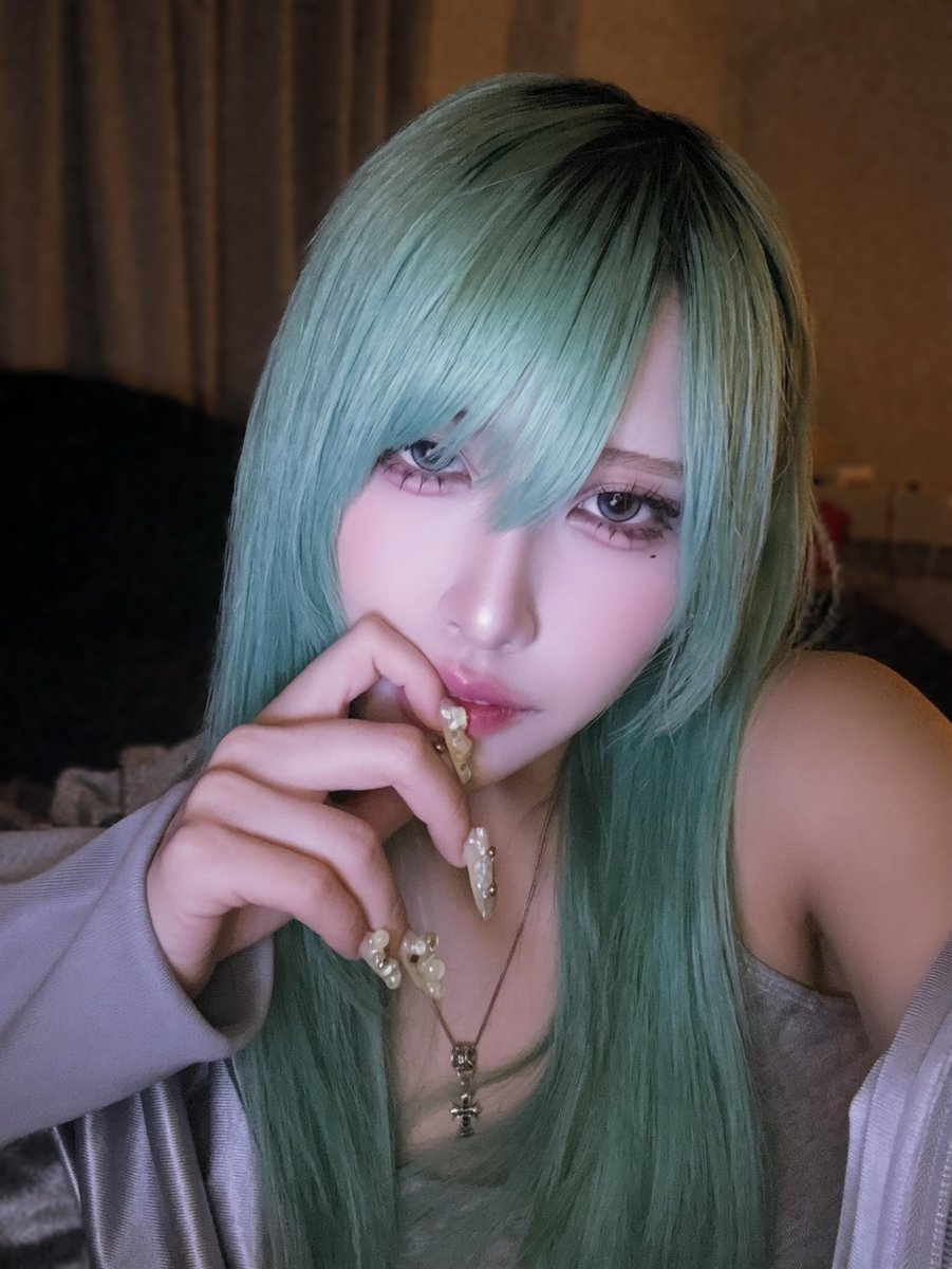 ririkadayo2o's tweet photo. この顔まんこ強すぎ…💜 https://t.co/NPW8yY43dL