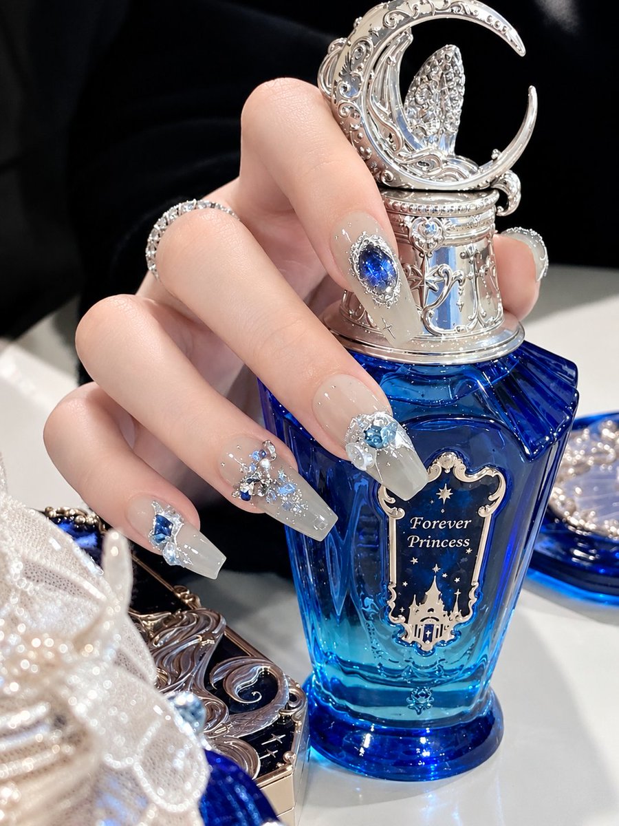 Fariimaacoxa's tweet photo. Royal blue https://t.co/ipoqPVZglM