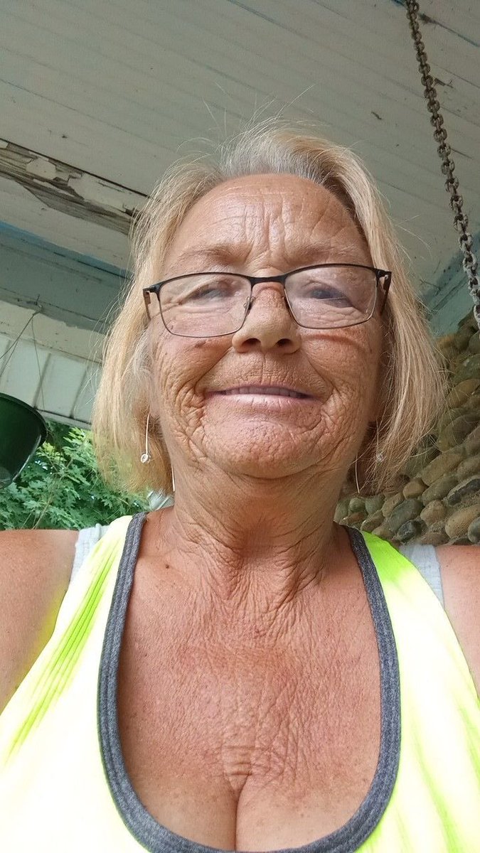 unique0080's tweet photo. I’m old but open for a relationship https://t.co/vcTZU8k193