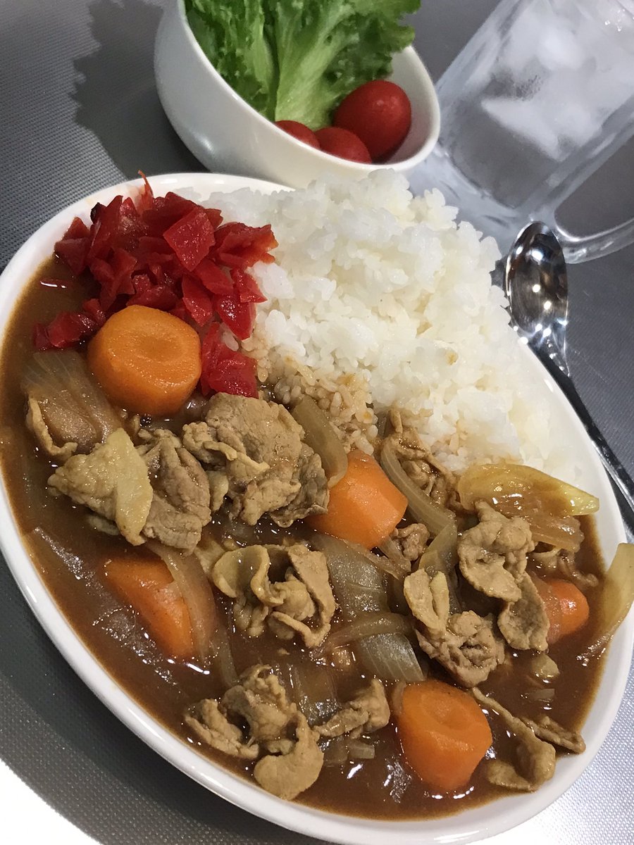 sense_kabu's tweet photo. 今日は肉入れ過ぎた大盛りポークジャワカレーを食べました。おいしかったです。 https://t.co/gbh7zUVO3j