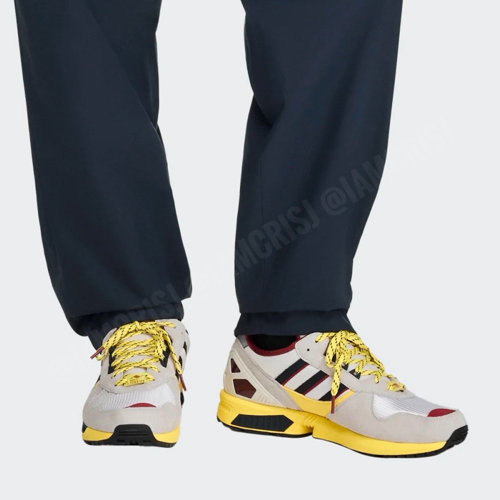 IamCrisJ's tweet photo. The first look at the Arsenal SPZL FC collection. Tracksuit, Polo, Tee and ZX-7500 trainers. https://t.co/xDn0UqPeG1