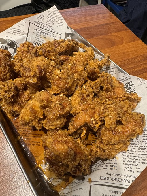 gcryugaku's tweet photo. オフィス周辺で人気の「Itaewon Korean Restaurant」🇰🇷 写真の鍋はもちろん、韓国唐揚げも驚くほどのボリューム😂 いつも混んでいるので、早めの時間がおすすめです✨ https://t.co/jhFfhoe3Ri