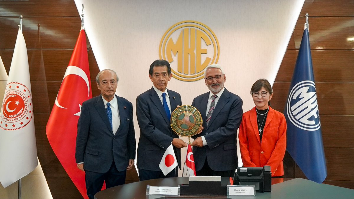 MKEgovtr's tweet photo. 🇯🇵 TÜRKİYE–JAPONYA PARLAMENTOLAR ARASI DOSTLUK GRUBU’NU AĞIRLADIK

Türkiye–Japonya Parlamentolar Arası Dostluk Grubu Başkanı Ichiro Aisawa ve beraberindeki heyet, Millî Savunma Bakan Yardımcımız ve Yönetim Kurulu Başkanımız Alpaslan Kavaklıoğlu ile Genel Müdürümüz İlhami Keleş tarafından ağırlandı.

Ziyaret kapsamında gerçekleştirilen sunumda heyete, Şirketimizin köklü üretim tecrübesi ve mühendislik kabiliyetleri ile Asya-Pasifik bölgesinde yürüttüğü faaliyetler hakkında bilgi verildi.

@tcsavunma 
@alp_kavaklioglu 
@ilhamikeles 

#MillîGüçMKE 🦾🚀🇹🇷