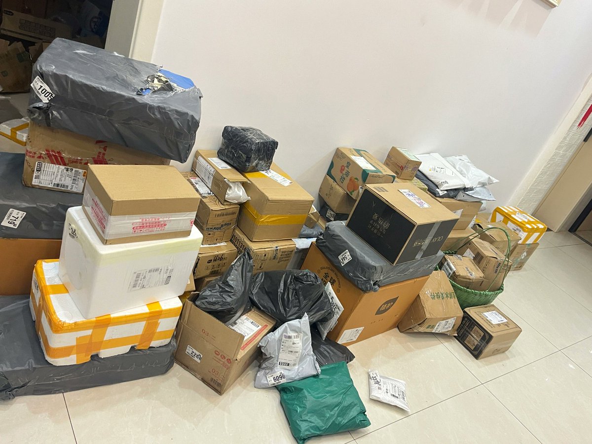 voicj423114's tweet photo. Just opened my long-awaited parcel—what a perfect delivery! Every item inside is exactly as described, zero damage, 10/10 will order again soon.， https://t.co/kVE2TseGOg