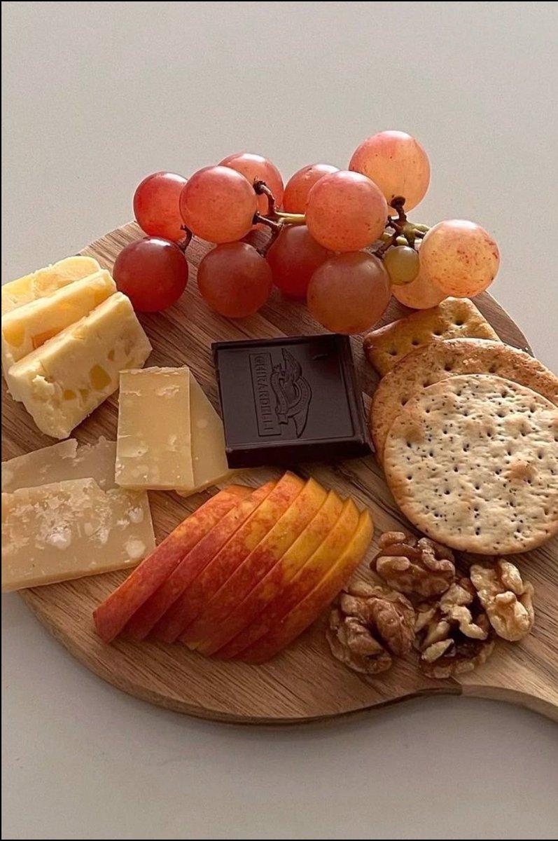 prtygal777's tweet photo. healthy and balanced snacks https://t.co/M49hF9rymK