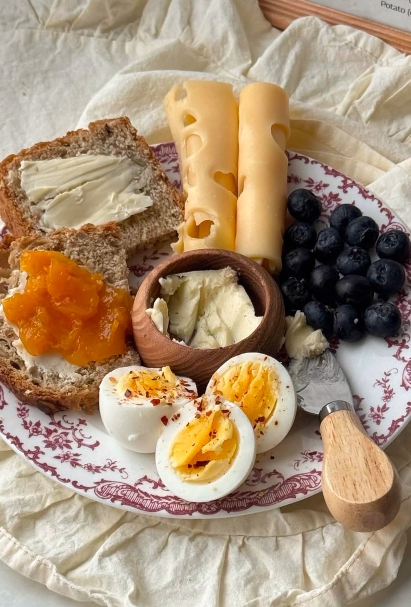prtygal777's tweet photo. healthy and balanced snacks https://t.co/M49hF9rymK