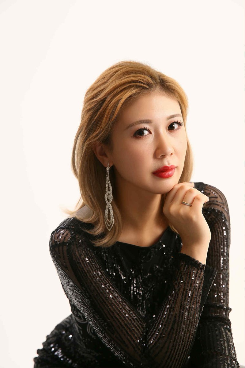CLASSICBARMYWAY's tweet photo. クラシック生演奏の店
Classic Live Bar MYWAY
本日の演奏者
ピアノ
森下真衣さん🎵
サックス
Maskyさん🎵
よろしくお願いいたします❤基本セット料金 7,000円ミュージックチャージ、ワンドリンク、オードブル、ナッツが含まれます。追加のドリンク、お食事は別途ご注文ください。 https://t.co/AX7on7dXwY