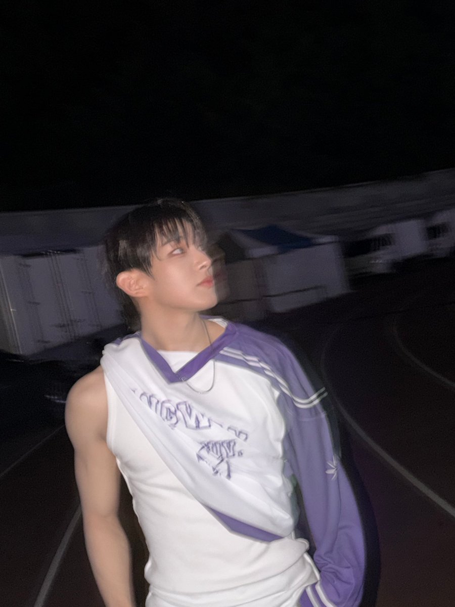 AHOF_official's tweet photo. 강원대 사랑해요!!💜
좀 늦었지만 너무 재밌던 밤이었어요! 감사합니다!!

#AHOF #아홉
#STEVEN #스티븐 https://t.co/jJ2OIQuHaa