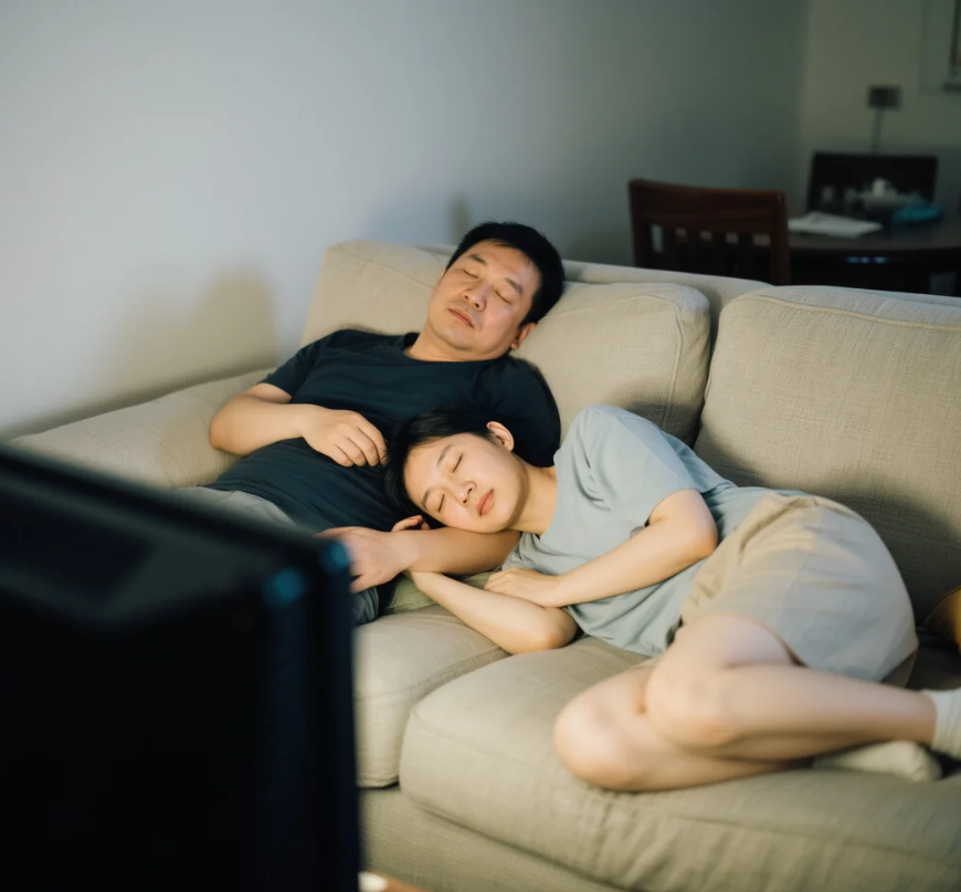 greef507916's tweet photo. Had the laziest Sunday with my favorite human—we ate too much takeout, binged old shows, and fell asleep on the couch together. Couldn’t ask for more perfect days.， https://t.co/THklUnt8kk