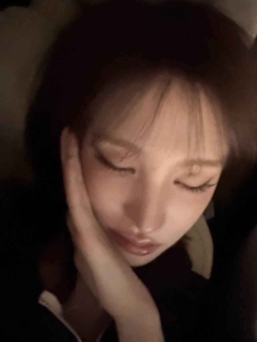 plzplzliz's tweet photo. 졸귀똥 쿵
졸귀똥 쿵 https://t.co/ARWdXwiC5H