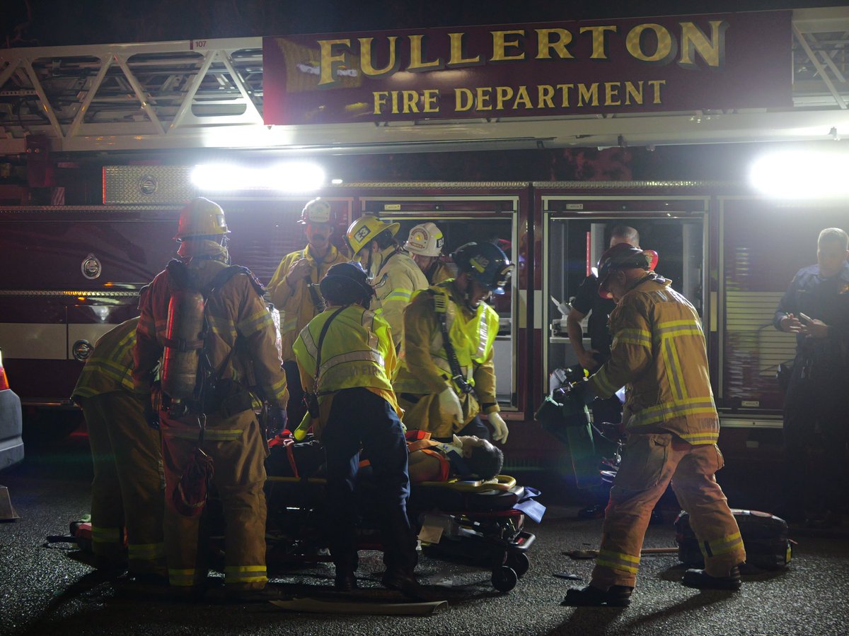 Penmanshipprod's tweet photo. Fullerton Ca.
9/16/26
1st responders responding to
a vehicle collision.
Semi vs Vehicle

#penmanshipproduction
#photojournalism
#onlinenews
#newsonline
#carcrash
 @FPDPIO @AnaheimPD @ocregister @latimes @nytimes @AP @paythewriter @journalists_tr https://t.co/GCBy4sIFPL