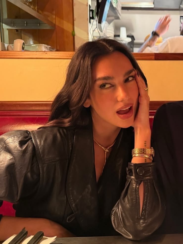 Diorgirlx's tweet photo. dua lipa https://t.co/xWPwXp8Il9