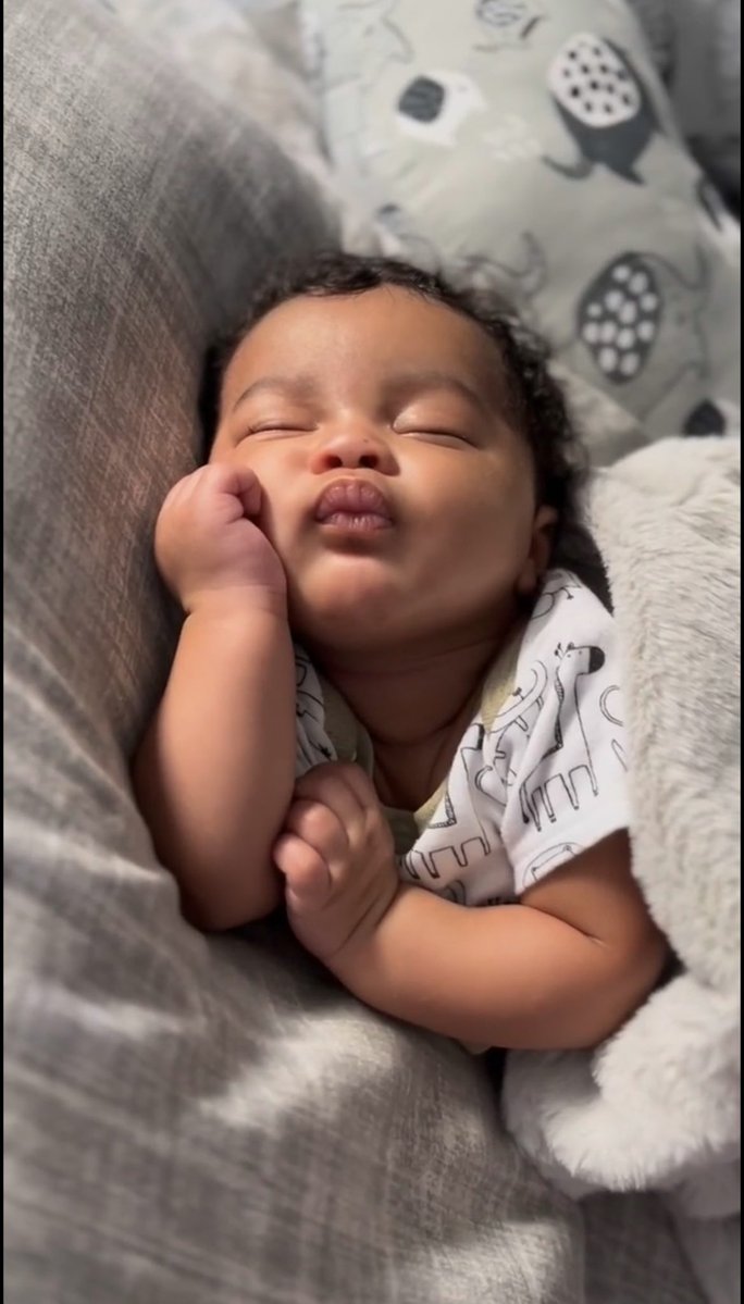 lizzyjollof's tweet photo. life before responsibilities. the original soft life🥹 https://t.co/pCkApaXFL8
