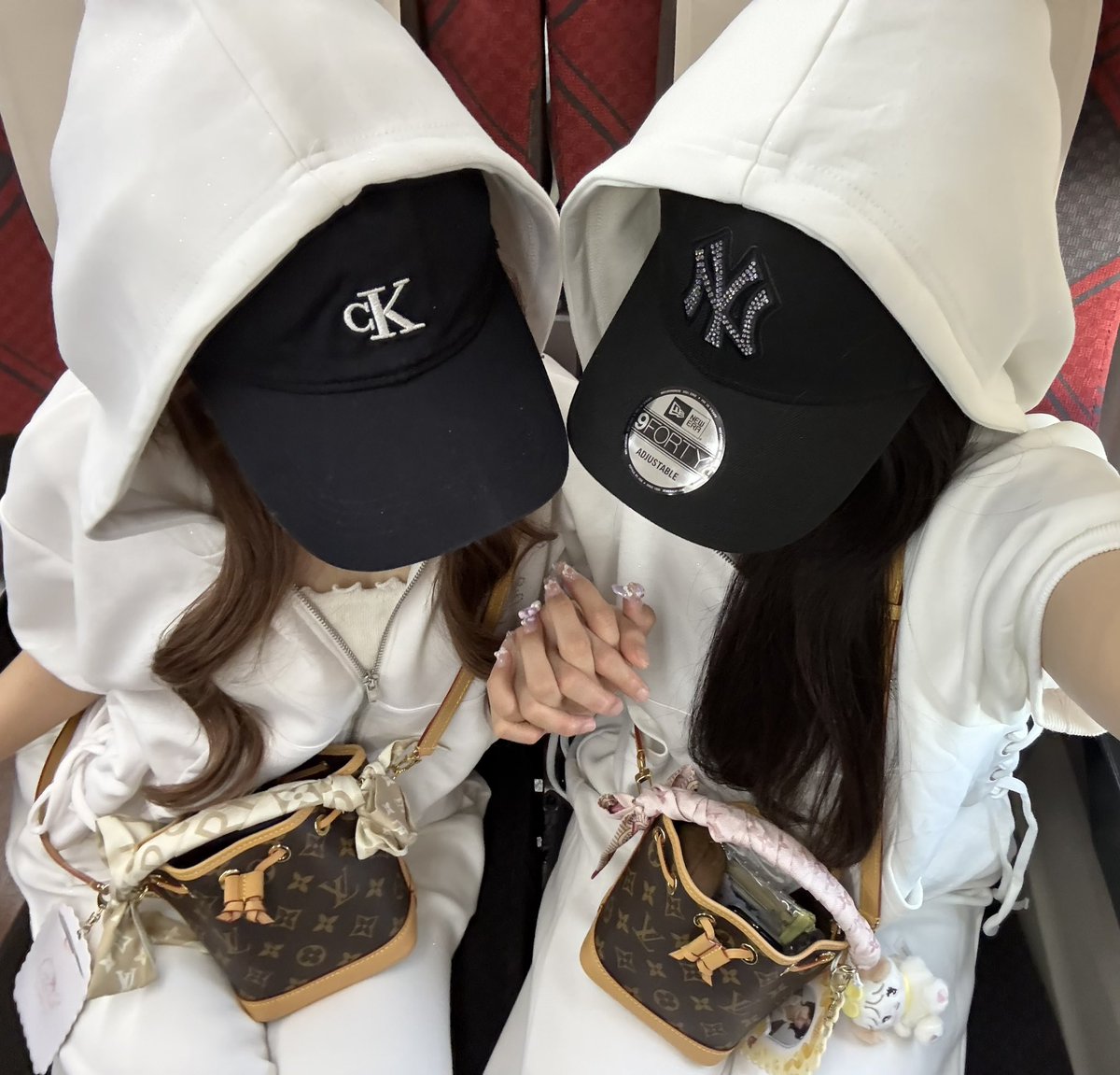 mi_yt317's tweet photo. 念願の💜💛合致👍🏻
新潟へLet's go٩(ˊᗜˋ*)و https://t.co/xoJLjtTjbN