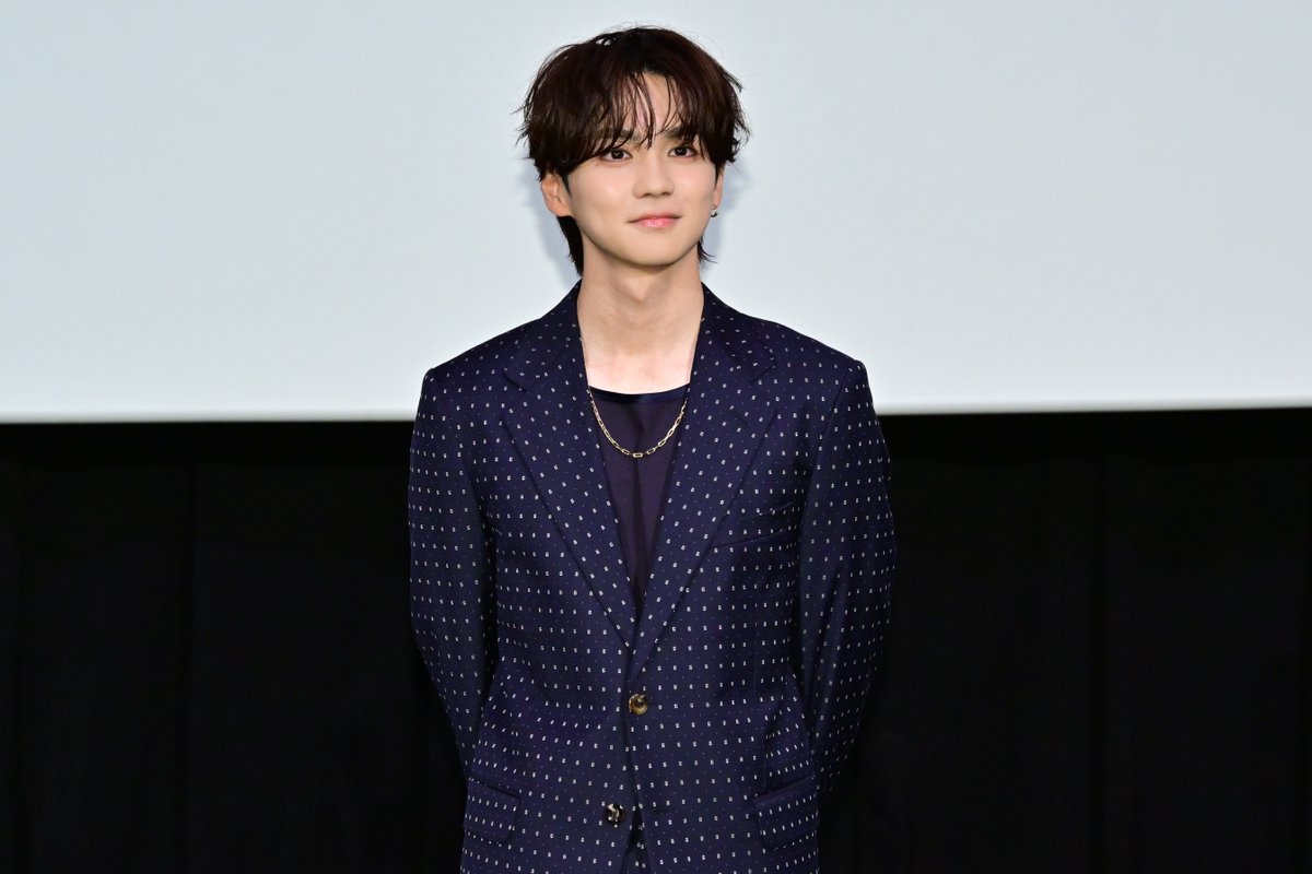 sakuyare_movie's tweet photo. #昨夜は殺れたかも 完成披露上映会 💖
レポート vol.4【ドローン墜落】
⠀
#吉野北人 さんが撮影現場で披露したという「ドローンの飛ぶ音」のモノマネに挑戦⚡️
⠀
唇をブルブル震わせ、「今日は調子がいい！」と自信満々の吉野さんでしたが…
#本宮泰風 さんから「それ、誰でも出来るやつじゃねえ？」とまさかのツッコミ🤣
⠀
吉野ドローン、無念の墜落💦
⠀
10.23 Fri 殺し愛、開戦❤︎