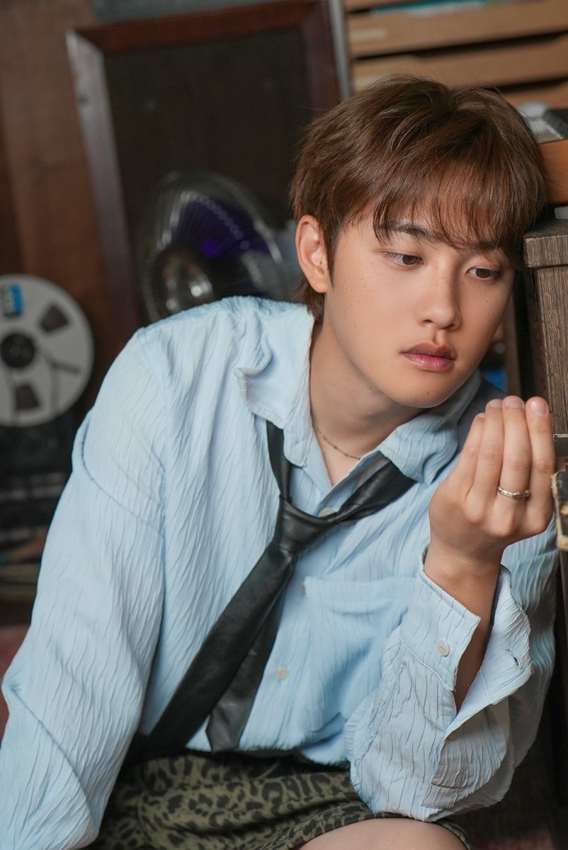 dohsources's tweet photo. DOH KYUNGSOO JACKET BEHIND PHOTO

🖇️ https://t.co/bI49gXzZq1 https://t.co/Opz06r4jgS