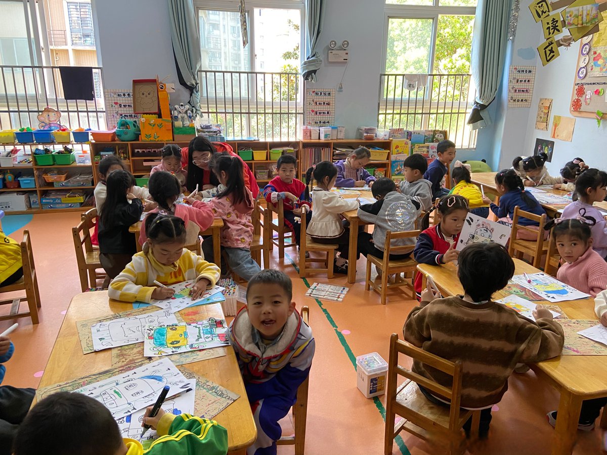 charf872646's tweet photo. Spent a lovely Saturday sorting donated books for the neighborhood kids’ reading corner  Every book I organized feels like a small gift—love being part of this warm community effort!， https://t.co/2YbXP2cV6d