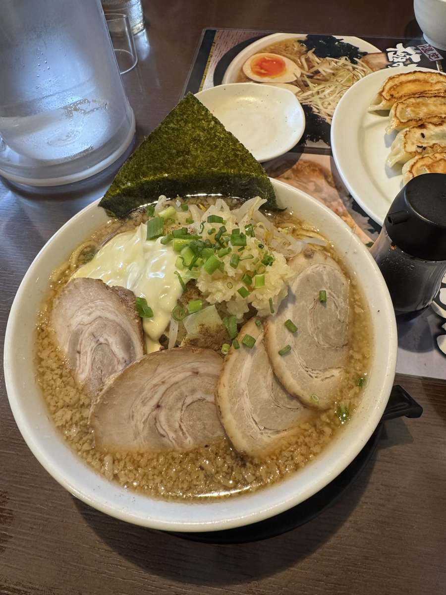 KyMosh's tweet photo. 2026 6.26 43杯目
バス長ラーメン

バス盛りラーメン　チーズTP
ミニカレー　
餃子5個

最高に美味しかったです！
ご馳走様でした🙏 https://t.co/fGUvgSkplS