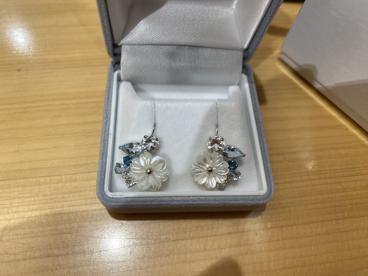 Gozen58's tweet photo. 長義さんみたいなイヤリングを買いました。
割といいお値段するのでたくさん使っていきたいところ https://t.co/0GExnFYlDx