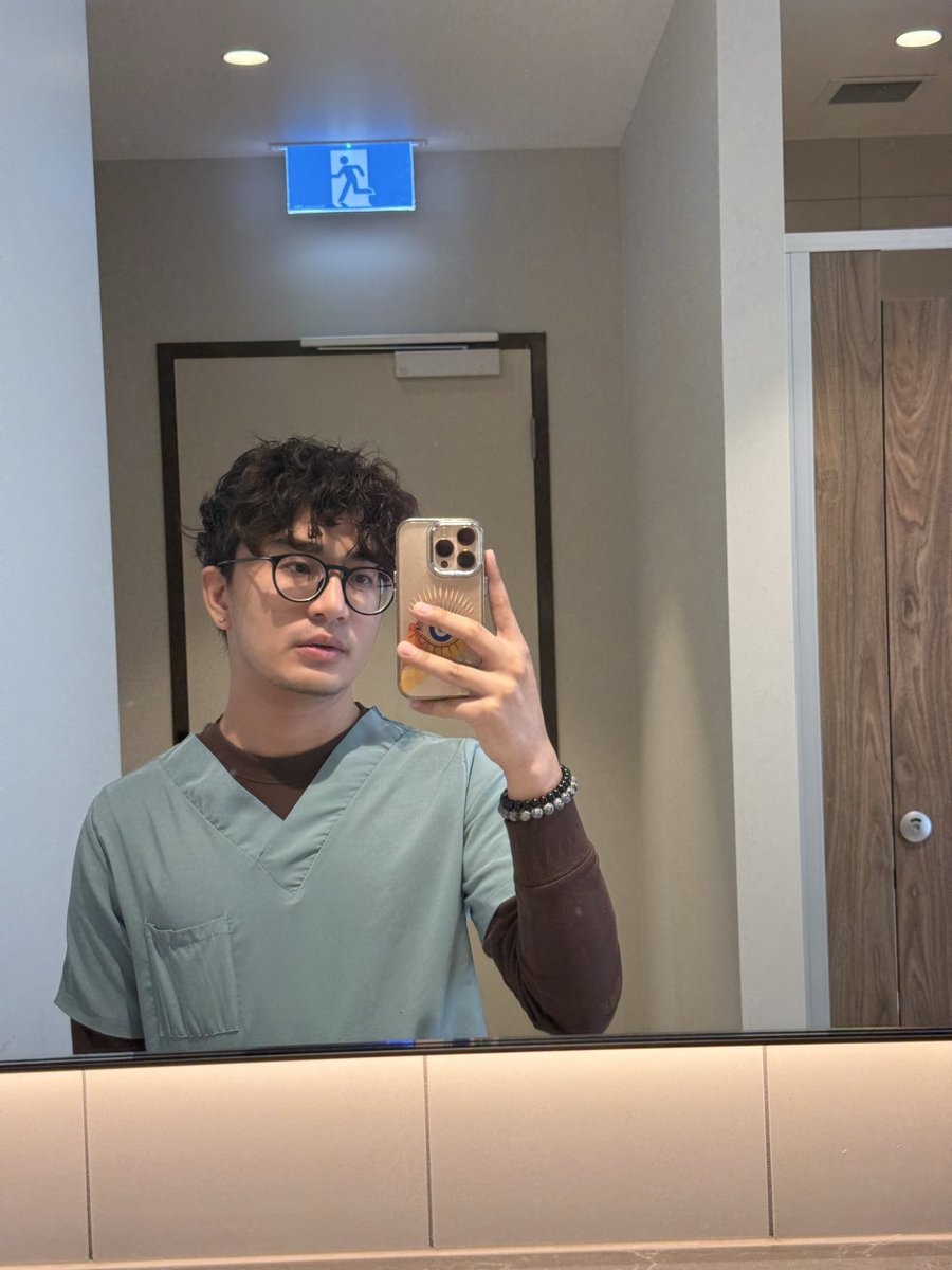 hmmico's tweet photo. Sydney boy made it to Friday https://t.co/34FzBTp1hx