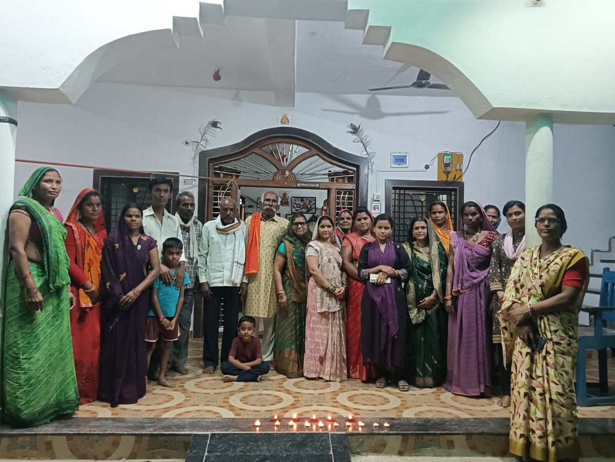 MunicipalChand's tweet photo. सेवा_संकल्प व स्वच्छता ही सेवा अभियान में आशीर्वाद का दिया प्रज्वलन कार्यक्रम 
 #मध्यप्रदेश_नगरीय_सेवा_संकल्प_अभियान 
#ashirwadkadiya #sewasankalpabhiyan
#PMnarendramodi 
#cmmadhyapredesh #kailashvijayvergiya #pratimabagri #iassanketbhondbe #mukhyaabhiyantanagriyaprashashanbhopal https://t.co/EzuQOY7bIJ