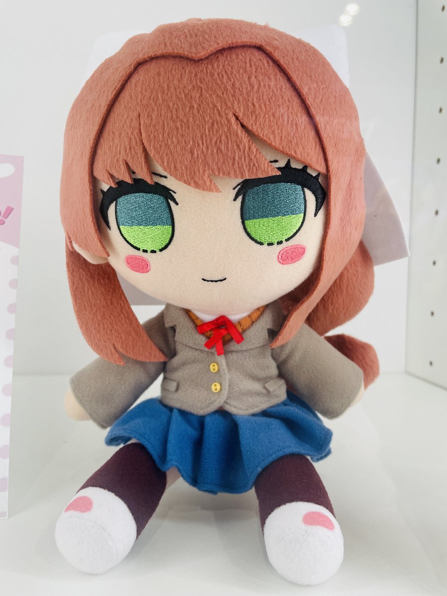 Just_Doki4's tweet photo. "Oh hey its Monika from the hit game ddlc-"

A 17 year old. Really?.-🌸

"OMFG" https://t.co/rg4eCqDvBt