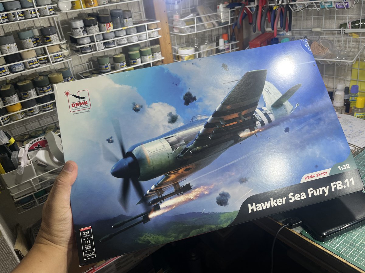 Zaki3_model1974's tweet photo. 郵便受けにスゲー怪しい梱包📦されたもの開けたらイギリスのDBMKさんからの不足パーツが届いた。DBMKさんまじ丁寧な対応だった。タミヤ並み!48シミター出たら買う!
#DBMK #シーフューリー https://t.co/cDVpcpT0YZ