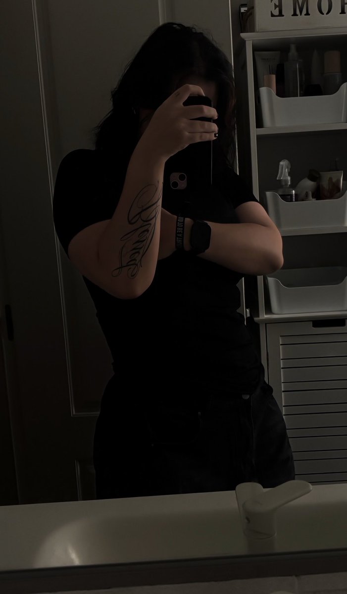6LACKMOONS's tweet photo. #wlw #lgtb #lesbian #masc https://t.co/EG3NajCAcw