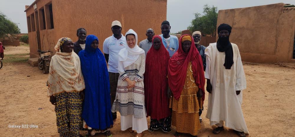 OCHA_Niger's tweet photo. En mission à #Tahoua, la cheffe de Bureau d’OCHA Niger appelle à renforcer la coordination humanitaire, notamment par la mutualisation des ressources et le dialogue avec les autorités, pour une réponse plus efficace face aux défis du financement humanitaire mondial. #Humanitaire https://t.co/3DDYoOxwAk