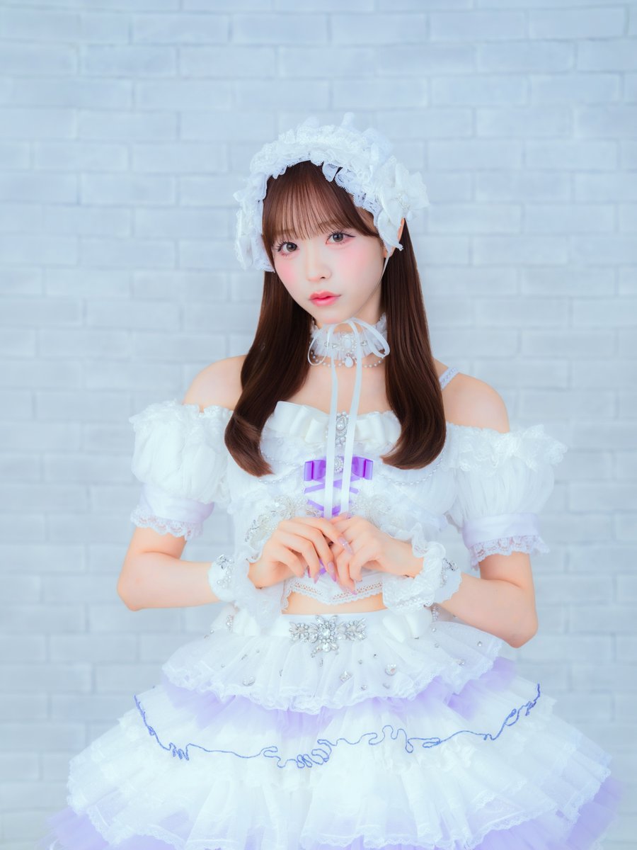 LIELILIEOFFCIAL's tweet photo. 【新アー写公開】 

 LIE LILIE NEW ARTIST PHOTO 👑  

藤咲みお
@LIELILIE_MIO 
💜担当カラー：紫色

リポスト＋♡ 合計100達成で 
集合アー写を公開🪽 

#LIELILIE 
#ライリリ https://t.co/5VUmACPxd7