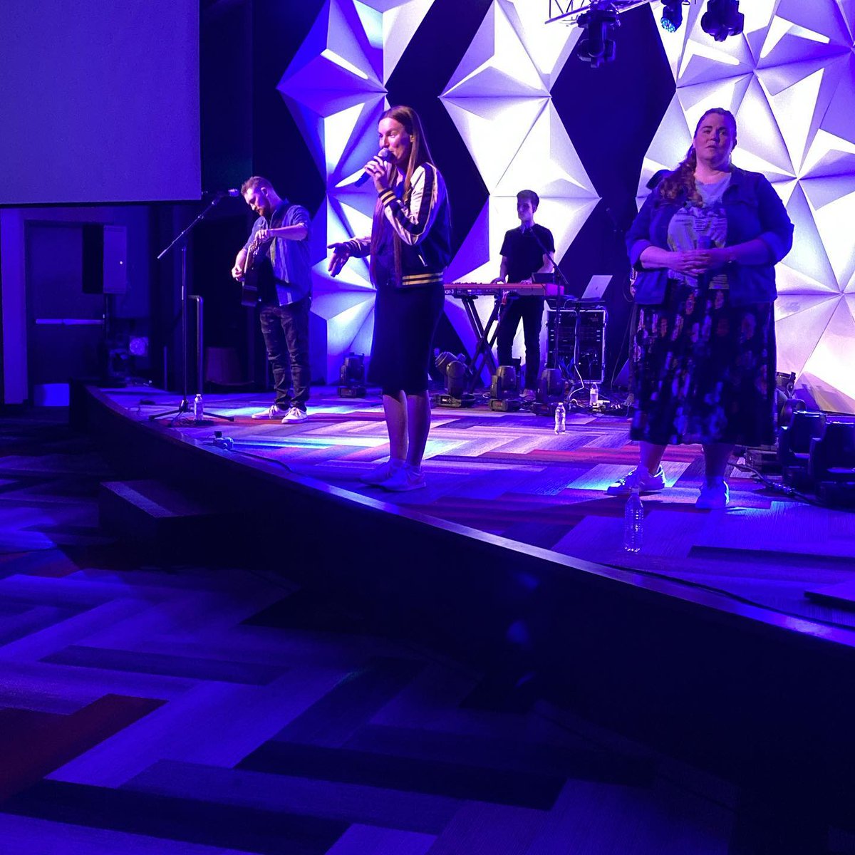 AngelikaHa7l's tweet photo. Jesus is here! Praise Him. https://t.co/C55rcRqiWf