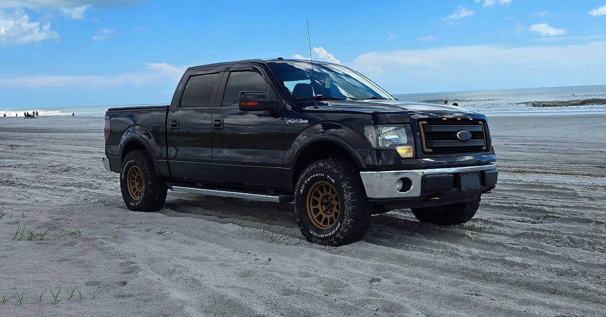 GlennPatrix0pt's tweet photo. St. Augustine Beach 4WD 4x4 beach driving, sand, and salt life https://t.co/JcnH5nrhHO