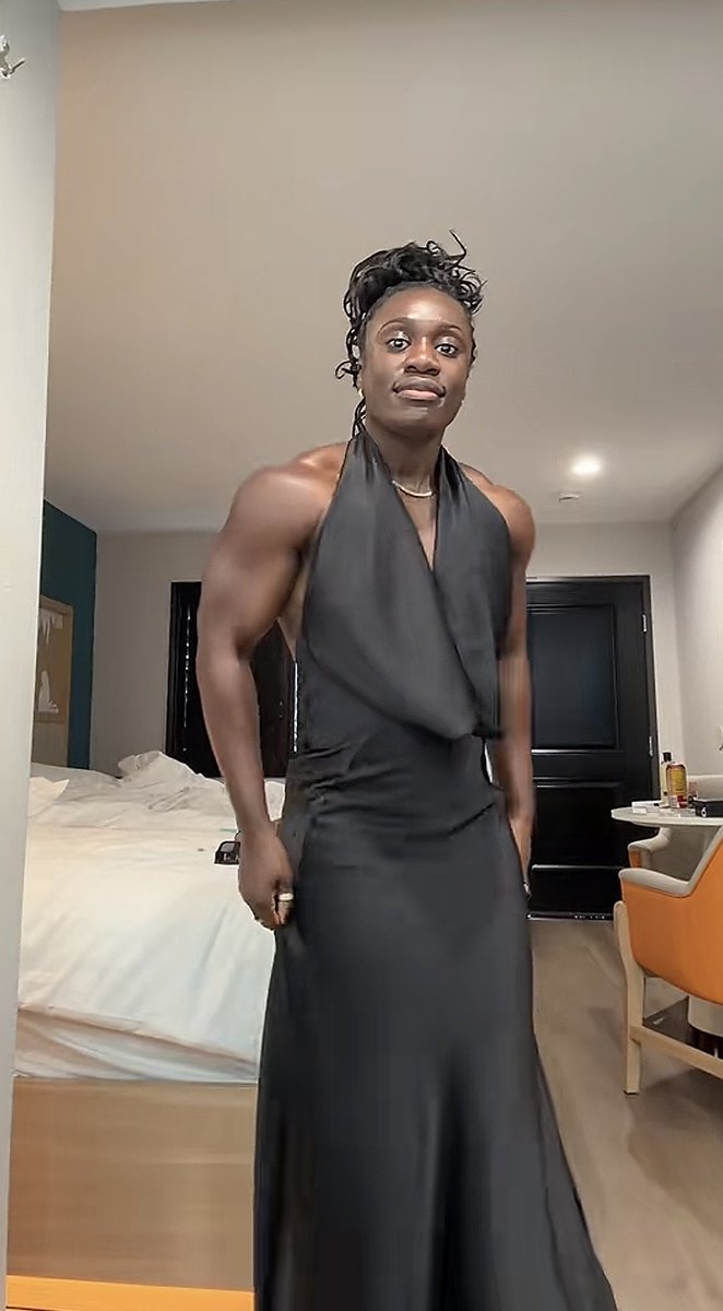 _adepejuh's tweet photo. How do I convince y’all this is a woman? Because even am struggling to believe it 😭 https://t.co/fz9LpbuoU3