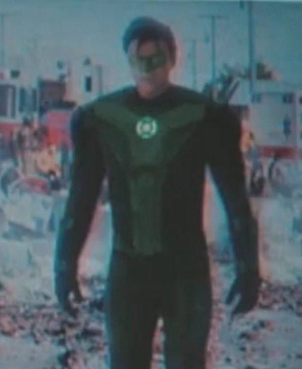 TheJokersGrimm's tweet photo. I wonder if we’ll ever get a good look at Hal with the mask or if this is just it https://t.co/QUCp2qN9p4