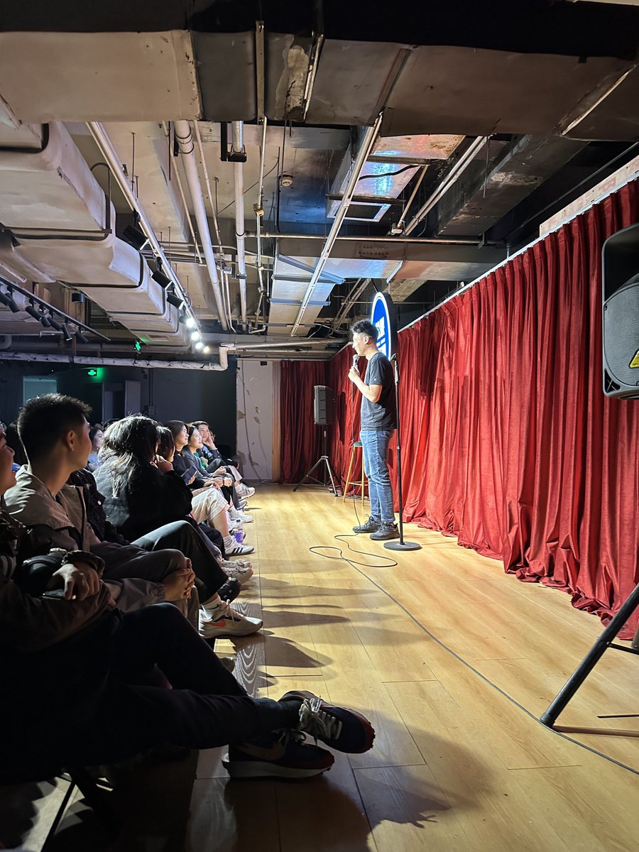 joyhs763963's tweet photo. Just finished bombing my first open mic at 2am—my joke about avocados died so hard, even the mic started yawning. Local comics, bring snacks or i’ll bring my 10-minute penguin impression. #StandUpChaos， https://t.co/EqKmtVpMuT