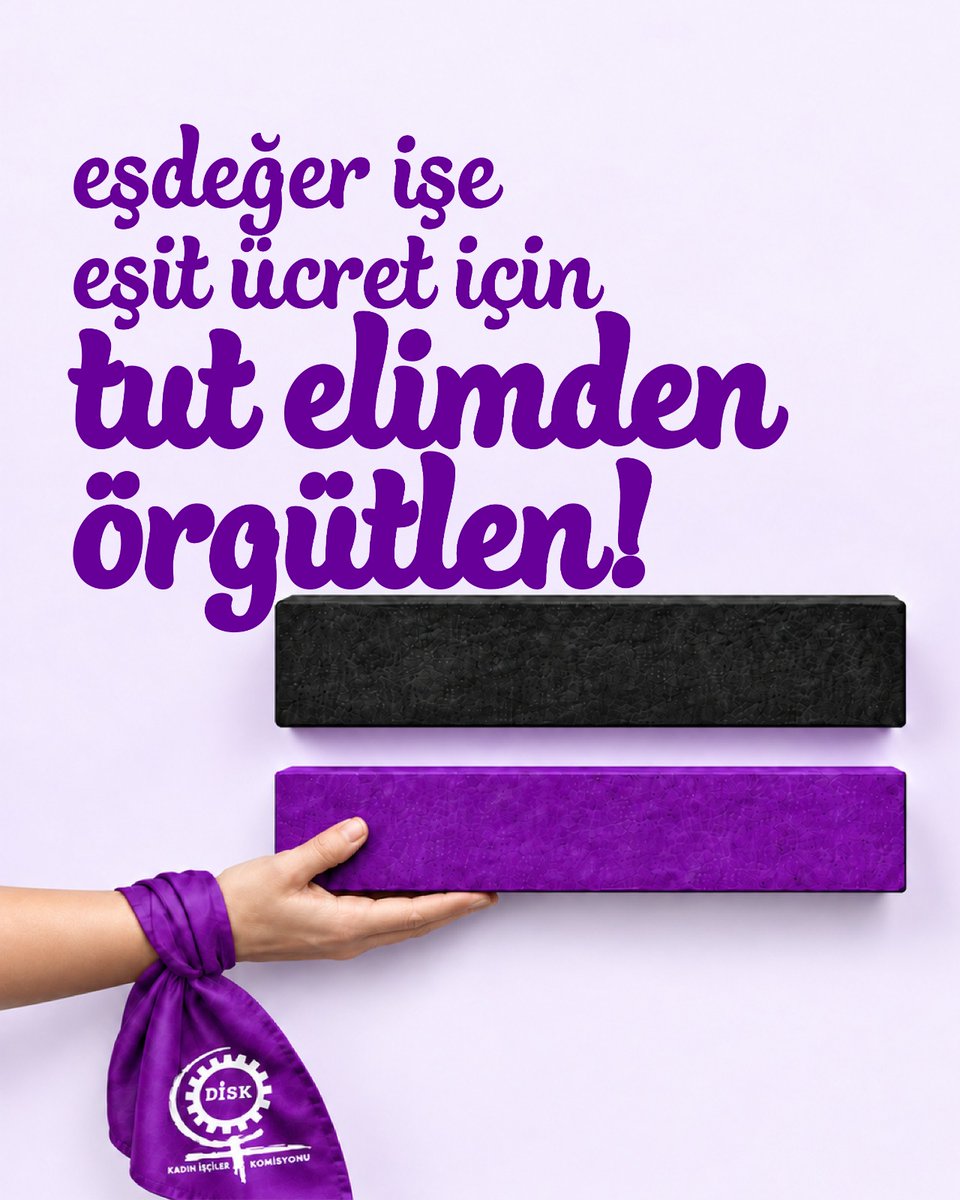 ArzuCerkezoglu's tweet photo. ♀️EŞİTLİK MÜCADELEMİZDEN VAZGEÇMİYORUZ!

♀️EŞDEĞER İŞE EŞİT ÜCRET İÇİN TUT ELİMDEN ÖRGÜTLEN!

18 Eylül Uluslararası Eşit Ücret Günü’nde emeğimizi ucuz işgücü olarak gören, görünmez hale getiren ve değersizleştiren eşitsizliklere karşı mücadelemizi yükseltiyoruz!

Biz kadın işçiler dünyanın her yerinde aynı gerçekle karşı karşıyayız. Aynı işyerlerinde çalışıyor, aynı işi yapıyor, aynı enflasyonla mücadele ediyor, üstelik üzerimize bırakılan bakım emeğinin tüm sorumlulukları nedeniyle çifte mesai yapmak zorunda bırakılıyor; tüm bunlara rağmen erkeklerden daha düşük ücret alıyoruz.

Uluslararası Çalışma Örgütü’nün (ILO) verilerine göre dünya genelinde kadınlar ücretli istihdamda erkeklerden ortalama yüzde 20 daha az kazanıyor. Üstelik bu ücret farkı bakım sorumluluklarının kadın işçilerin üzerine yıkılması, kayıt dışı çalışması, engelli ya da göçmen olması gibi durumlarla daha da büyüyor. Bu gelir açığının kapanmasının ise 257 yıl sürebileceği öngörülüyor.

Türkiye’de ise erkeklerin gelirleri kadınlardan yüzde 30 daha fazla. Yani kadınlar 100 lira gelir elde ederken erkekler 130 lira elde ediyor. Bu oran ücretli ve maaşlılarda yüzde 19 olarak gerçekleşirken, yevmiyelilerde ise yüzde 89’a kadar yükseliyor.

Ücret eşitsizliği yalnızca ay sonunda kadın işçilerin daha az ücret alması anlamına gelmiyor. Daha düşük ücret kuşaklar boyunca büyüyen bir eşitsizlik anlamı taşıyor. Eşdeğer işe eşit ücret yoksullukla mücadelenin, biz kadınların ekonomik bağımsızlığının, sosyal adaletin ve eşitliğin temel unsurlarından birini oluşturuyor.

Toplumsal cinsiyet eşitsizliği çalışma yaşamının her alanında karşımıza çıkıyor. Kadınların üzerine yıkılan bakım yükü nedeniyle kadınların işgücüne katılımı erkeklerin gerisinde kalıyor, kadınlar daha düşük ücretli, güvencesiz ve kayıt dışı işlerde yoğunlaşıyor. Bugün Türkiye’de 5,5 milyon kadın ev işleri nedeniyle işgücü piyasasına giremiyor. Erkeklerde yüzde 70,6 olan işgücüne katılım oranı kadınlarda yarısı kadar, yüzde 35,3 düzeyinde kalıyor.

Çalışma yaşamında ayrımcılık daha işe alım aşamasında başlıyor. Milyonlarca kadın iş bulma ümidini kaybediyor. İstihdam edilen kadınların ise çok büyük çoğunluğu kısmi süreli ve güvencesiz işlere mahkûm ediliyor. 33,9 milyon kadının yalnızca 6,7 milyonu kayıtlı ve tam zamanlı istihdam edilebiliyor. 27 milyon kadın ise kayıt dışı ve yarı zamanlı işlerde çalışmak zorunda bırakılıyor!

Siyasal iktidar ücret eşitliğini sağlamak, kadınlara güvenceli, sendikalı işler yaratmak yerine, Orta Vadeli Programlarında kadın istihdamını artırma adı altında esnek çalışma biçimlerini yaygınlaştırmayı hedefliyor.

Kadınların ihtiyacı esnek ve güvencesiz çalışma ile ucuz işgücü haline getirilmek değildir. Biz kadınların asıl ihtiyacı insanca yaşamaya yetecek ücret, güvenceli, sendikalı, eşit ve ayrımcılıktan uzak çalışma hayatıdır. Bunun bir parçası olarak eşdeğer işe eşit ücret temel bir haktır.

Kadın işçilerin erkeklerden daha düşük ücret alması, daha kötü çalışma koşullarına mahkûm edilmesi veya terfi olanaklarından dışlanması kabul edilemez.

Türkiye’nin 1966 yılında onayladığı, ILO’nun 100 No’lu Eşit Ücret Sözleşmesi, kadın ve erkek işçilerin eşit değerdeki işler için ayrımcılık olmaksızın eşit ücret alma ilkesini güvence altına almaktadır. Eşit ücret hakkının gerçek anlamda hayata geçmesi için etkin denetim, ücret şeffaflığı, sendikal örgütlenme, toplu pazarlık ve eşitliği esas alan kamusal politikalar gerekir.

DİSK’li kadınlar olarak bu nedenle yalnızca ücret farklarını kapatmak için değil, kadınları eşitsizliğe mahkûm eden düzeni değiştirmek için mücadele etmeye ve taleplerimizi yükseltmeye devam edeceğiz.

♀️ACİL TALEPLERİMİZ:
· Bu nedenle 18 Eylül Uluslararası Eşit Ücret Günü’nde taleplerimizi bir kez daha açıkça ortaya koyuyoruz:
· Eşdeğer işe eşit ücret politikası yasal güvenceye alınmalıdır.
· Eşdeğer işe eşit ücret politikasının her işyerinde uygulanması için etkin denetim mekanizmaları oluşturulmalıdır.
· Yetki ve karar mekanizmalarında kadınların eşit temsiliyeti sağlanmalıdır.
· Kadın istihdamını artırma adı altında dayatılan esnek çalışma biçimleri yerine, tam zamanlı ve güvenceli istihdam olanakları yaratılmalıdır.
· Kadınların üzerindeki bakım yükünü kadınların üzerinden almak için kreş, gündüz bakım evi, hasta ve yaşlı bakım merkezleri gibi kamusal sosyal politikalar yaygınlaştırılmalı ve herkes için ücretsiz bir hak olarak tanımlanmalıdır.
· İstanbul Sözleşmesi’nin fesih kararından derhal vazgeçilmeli, Sözleşme ve 6284 sayılı Kanun etkin bir biçimde uygulanmalıdır.
· 25 Haziran 2021’de yürürlüğe giren ILO’nun 190 sayılı Şiddet ve Taciz Sözleşmesi derhal onaylanmalı ve uygulanmalıdır.