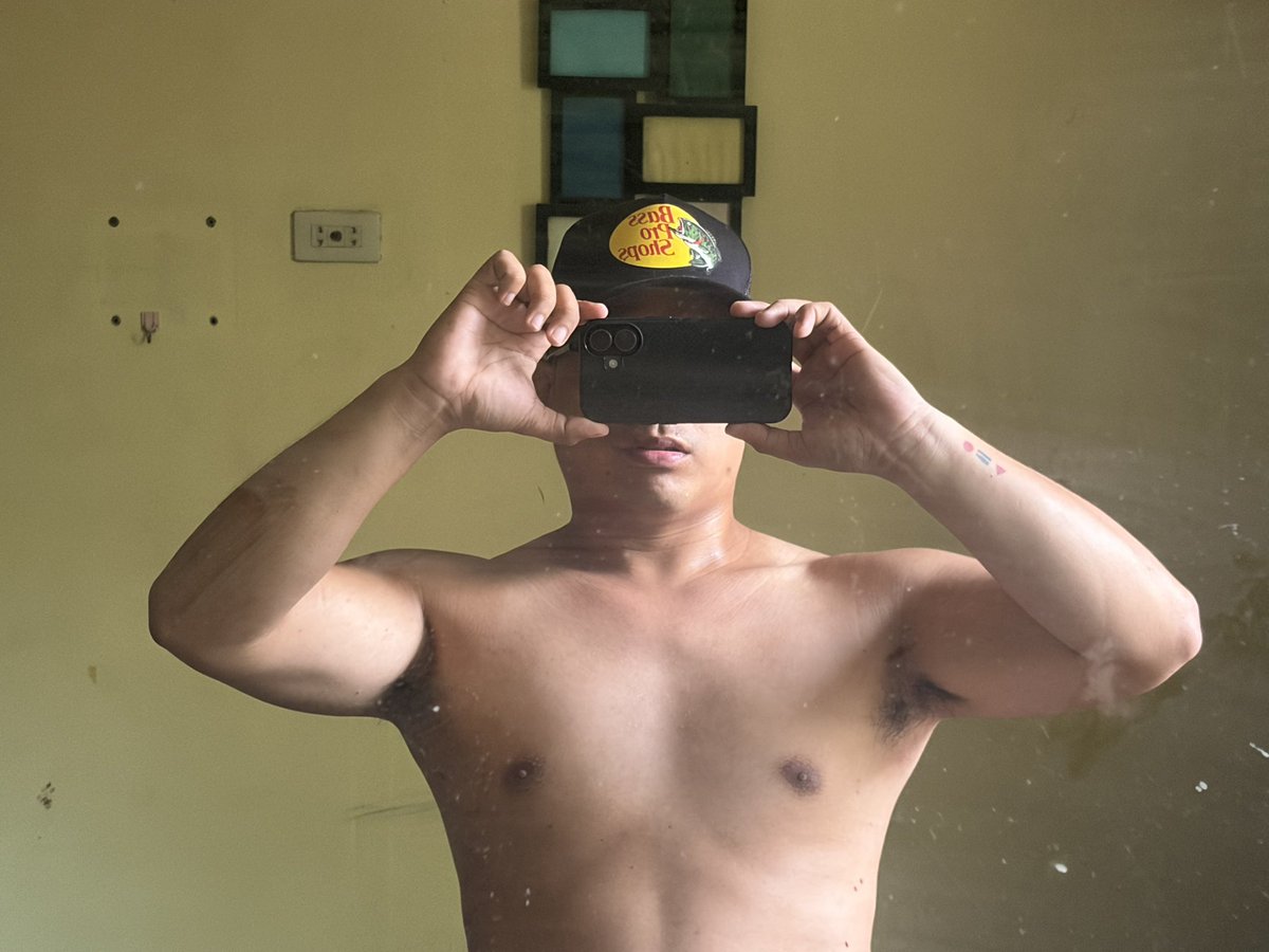 ecosysteeem's tweet photo. *sniff* *sniff* #alterpinoy #alteriloilo #latertagum #alterdavao https://t.co/1Al6DXi3bP