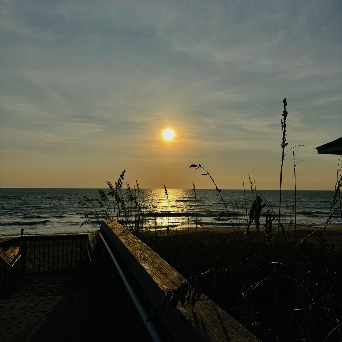 SoBostelman's tweet photo. Goodbye, barefoot beach walks. Until next time! https://t.co/neptAQvAr7