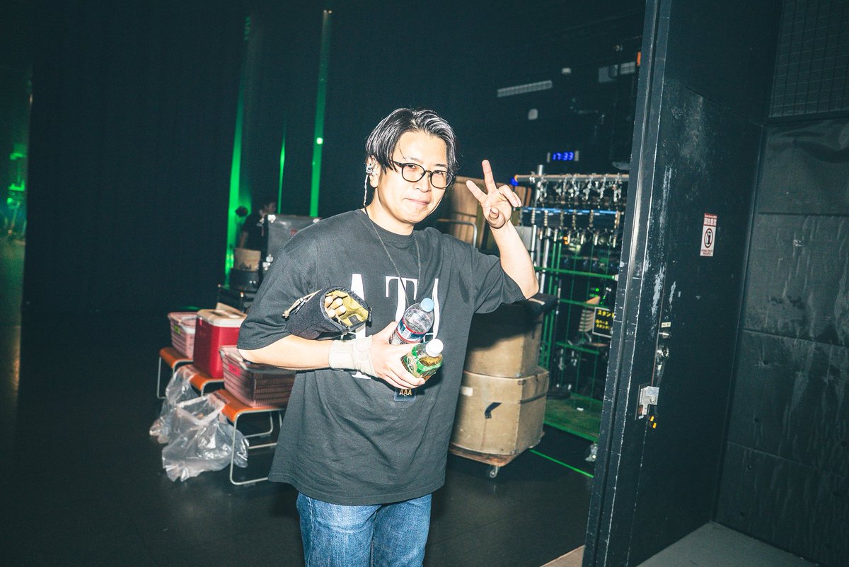 ynk_drummer's tweet photo. 誕生日を迎え41歳になりました。
去年はドラマーとしての本質的な部分が少し見えてきた一年でした。
ただ、年齢のせいか故障が増えた…
これからもドラムと向き合うために今年はちゃんと身体をケアする習慣を身に付けるのが目標です。
衰えていかないように引き続き身体も鍛える💪 https://t.co/otT3G8QnBQ