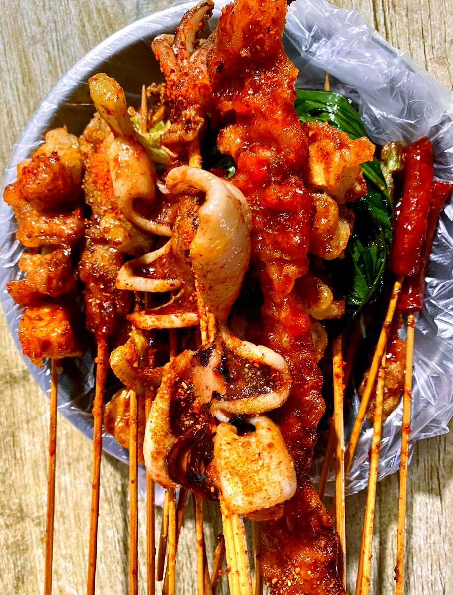 tinyz562545's tweet photo. Craving late-night street snacks This crispy fried squid with spicy seasoning is pure happiness—walked 5 mins for it, worth every step! ， https://t.co/Bn4fXH9lgf