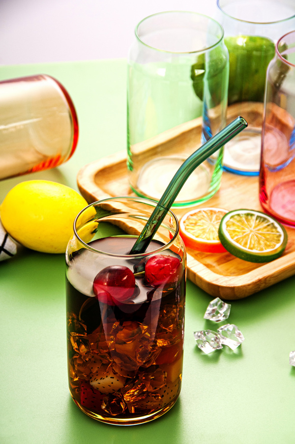 DamianKosour's tweet photo. Make iced honey lemon tea in 2 mins! Squeeze lemon juice, stir with hot water u0026 a spoon of honey, then add ice cubes. Refreshing homemade summer sip~， https://t.co/gkSqJ4bUQV