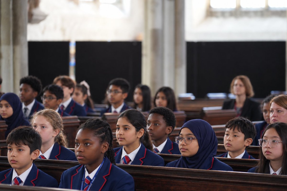 StepneyAS's tweet photo. Eucharist Service at St Dunstan’s Church, led by Reverend Trevor Crichlow.

#StepneyAllSaints #StDunstansChurch #EucharistService #CollectiveWorship #Faith #SchoolCommunity #ChurchOfEngland #ChristianValues #SpiritualLife #TowerHamlets #EastLondonSchools https://t.co/pkry7ywXRu