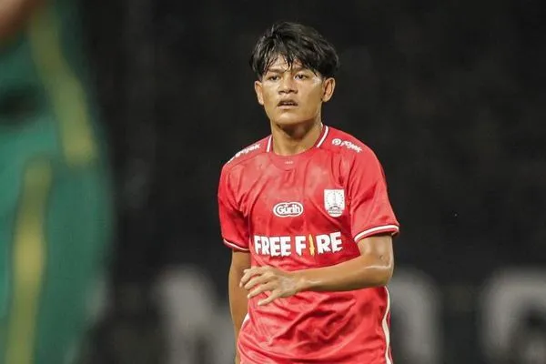 MafiaWasit's tweet photo. Emang berkualitas sih pemain Persik Kediri ini, Zanadin Fariz layak jadi masa depan sepakbola Indonesia. https://t.co/ghQiuGZGKf