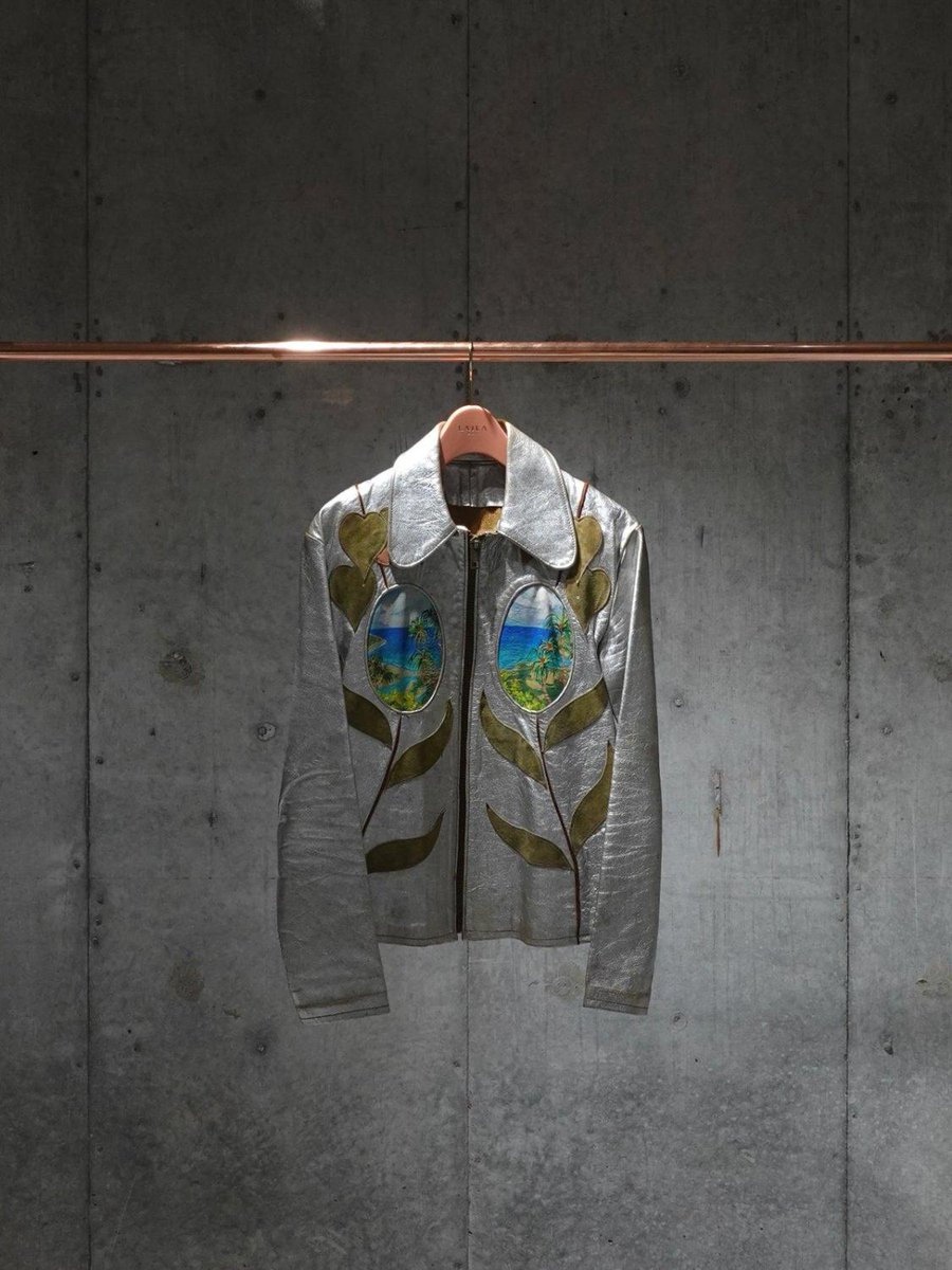 fashionsnap's tweet photo. 【新着】ライラが表参道にコンセプトショップをオープン。コム デ ギャルソンやヨウジヤマモトなどのアーカイヴを販売。 https://t.co/AA6lRzK29Z https://t.co/rKkYicDntj