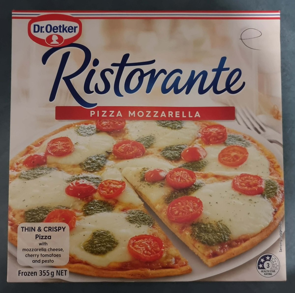 GameSlayer63's tweet photo. It's Dr.Oetker Ristorante Mozzarella Pizza Tonight #Dinner #DrOetker #Food #Pizza #FeelingHungry #Australia #Retweet #DinnerTime #Gamer #Gaming https://t.co/O9SdlPkOjh
